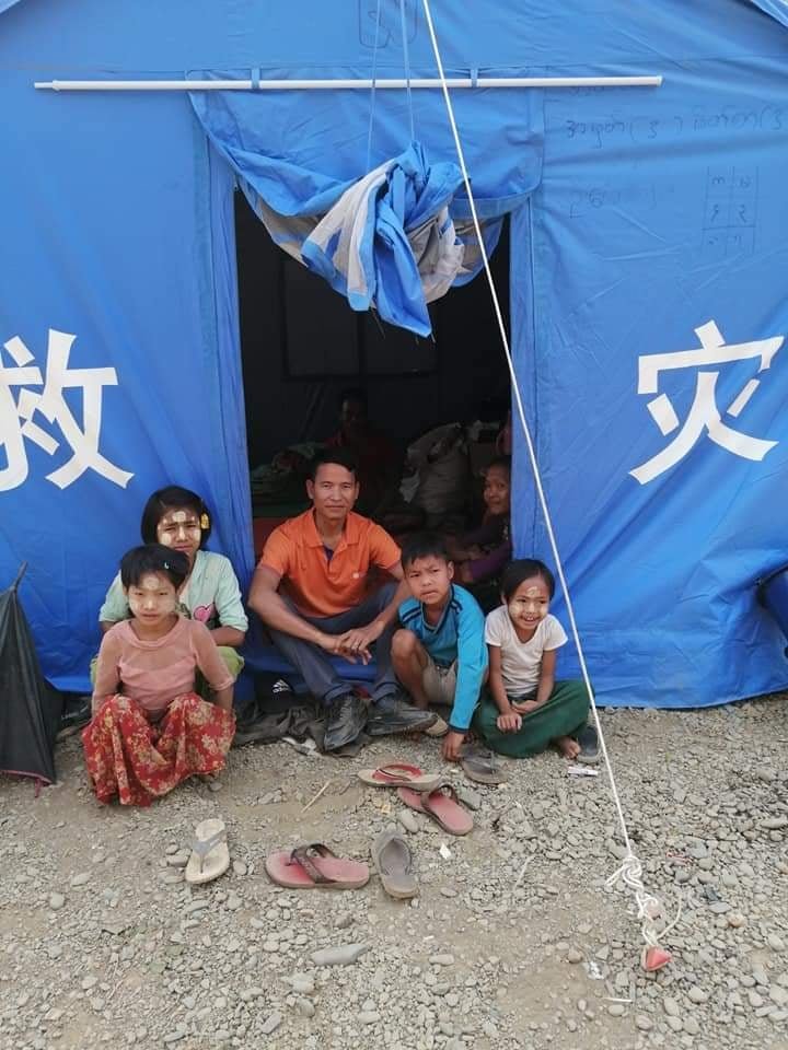 Paletwa IDPs Receive Rice Delivery, Still in Need of Winter Clothing