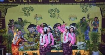 ကေလးၿမိဳ႕သၾကၤန္ အႀကိဳေန႔မွ အတက္ေန႔အထိ ေရႊသူငယ္ခ်င္းမ်ားမွ စတုဒီသာေကၽြးမည္