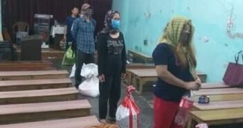 အိႏိၵယေရာက္ ခ်င္းဒုကၡသည္မ်ားကို UNHCR က စားနပ္ရိကၡာတစ္ခ်ဴိ႕ေထာက္ပ့ံ