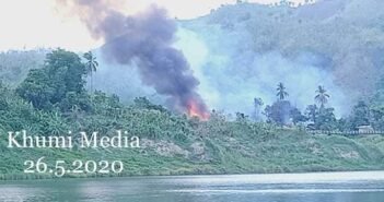တိုက္ပြဲေၾကာင့္ ရြာသားမ်ားအားလံုး ထြက္ေျပးတိမ္းေရွာင္ေနခ်ိန္ ေနအိမ္မ်ား မီးေလာင္မႈျဖစ္ပြား