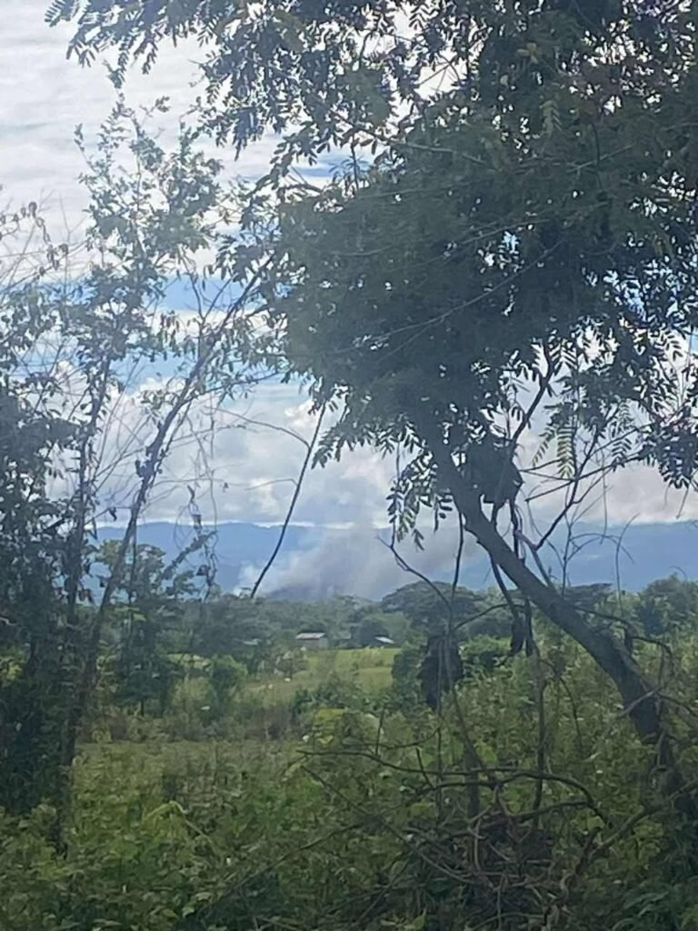 ကလေးမြို့မြောက်ပိုင်းဒေသကို စစ်ကြောင်းထိုးနေသော စစ်ကော်မရှင်တပ်က လက်ပံချောင်းရွာကို ဝင်ရောက်ပြီး နေအိမ်တချို့မီးရှို့