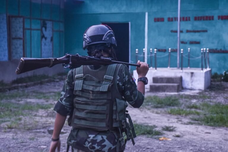 ဖလမ်းမြို့သို့ ထိုးစစ်ဆင်လာသော စစ်ကော်မရှင်တပ်နှင့် ချင်းတော်လှန်ရေးတပ်တို့ တိုက်ပွဲပြင်းထန်နေ