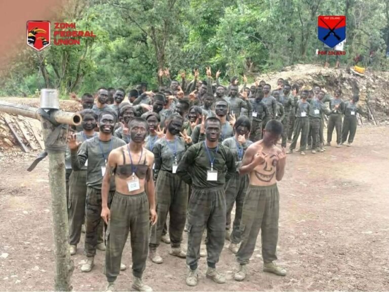 စစ်မှုထမ်းကင်းလွတ်ခွင့်ရရှိသည့် လူငယ် ၂၀ ဦးကို PDF Zoland က နေရပ်သို့ ပြန်လွှတ်