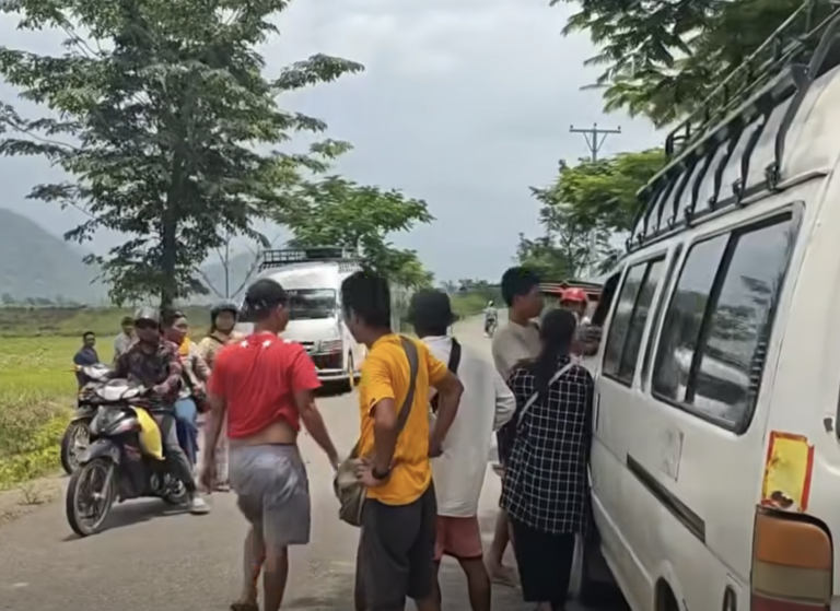 စစ်ရေးအခြေအနေကြောင့် ကလေး-တမူး ကားလမ်းပိုင်း ယာယီပိတ်