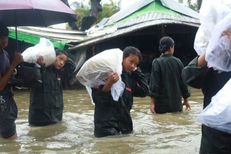 ရခိုင်ရေဘေးအတွက် မရာလဲန်းကာကွယ်ရေးတပ်ဖွဲ့ MTC / MDF က ကျပ်သိန်း ၅၀ ထောက်ပံ့ကူညီ